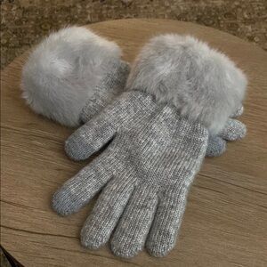 Cozy Kids' Gray Fur-Trimmed Gloves